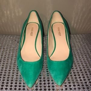 #NineWest 6 1/2M 💚 Suede 2” heels 🔈WORN ONCE🔈